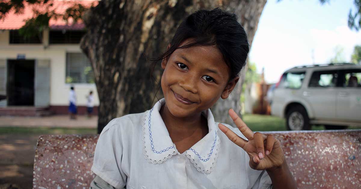 Photo of Cambodian girl by Julie Nestingen.